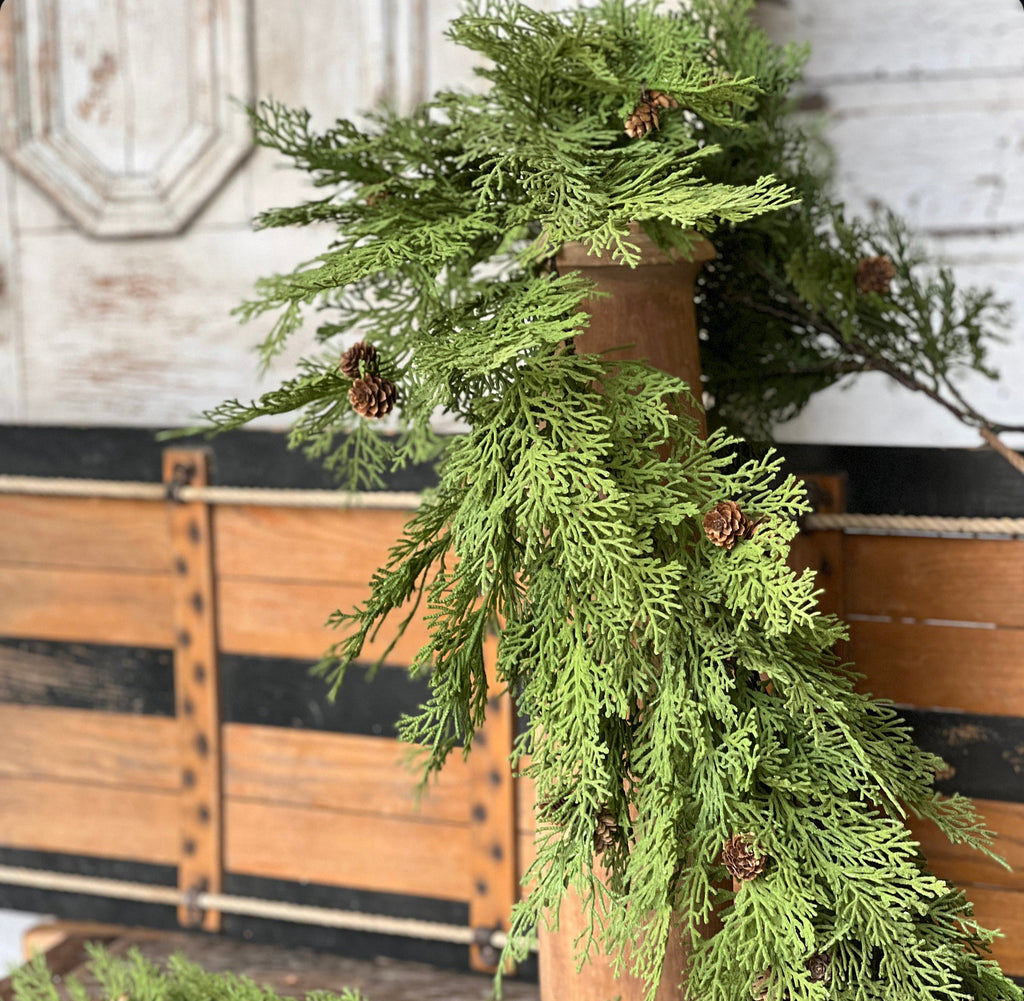 Lush Dark Pine Garland - 6'