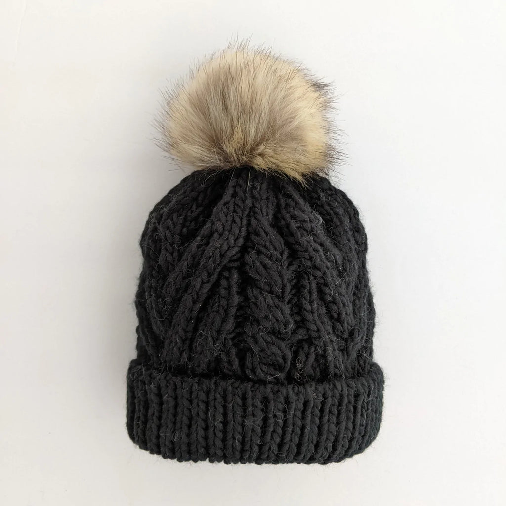 Cable Knit Pom Hat - Black